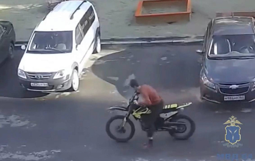 В Саратове 15-летнего школьника задержали за кражу питбайка